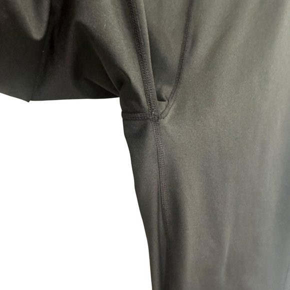 Orange Theory Leggings Small Black Zippered Pocket Logo Cropped Capri - Picture 4 of 7